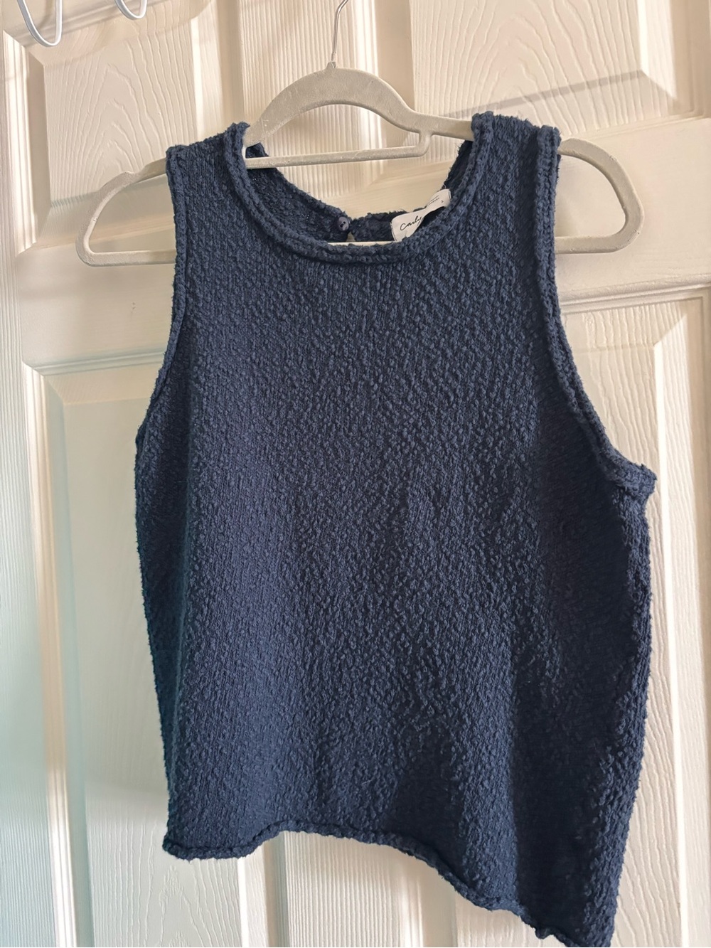Carly Jean Los Angeles Navy Textured Sleeveless Tank Reed tank